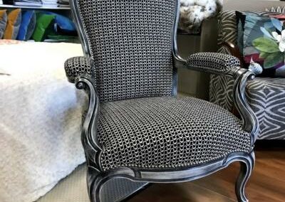 Monsieur le rempailleur canneur 92 en Hauts-de-Seine sur Neuilly-sur-Seine (92) et les alentours .. : Tapissier, tapisserie d’ameublement, canneur, cannage de chaise et rempailleur, rempaillage de chaise abîmée, remise en état de sièges anciens, fauteuil décousu