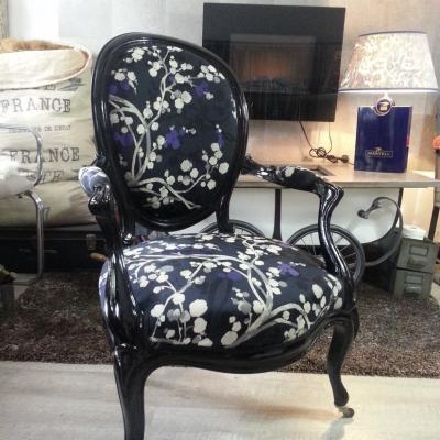 Monsieur le rempailleur canneur 92 en Hauts-de-Seine sur Neuilly-sur-Seine (92) et les alentours ..  : Tapissier, tapisserie d’ameublement, canneur, cannage de chaise et rempailleur, rempaillage de chaise abîmée, remise en état de sièges anciens, fauteuil décousu